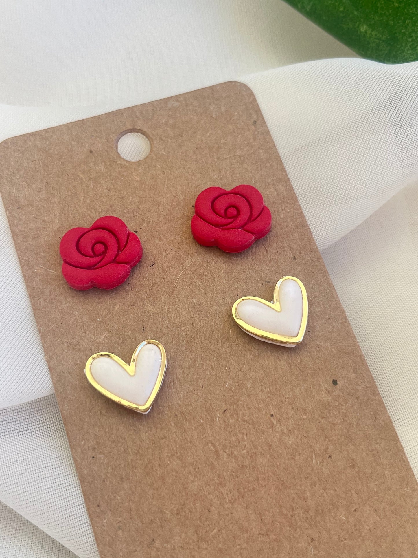 rose+ heart stud earring set