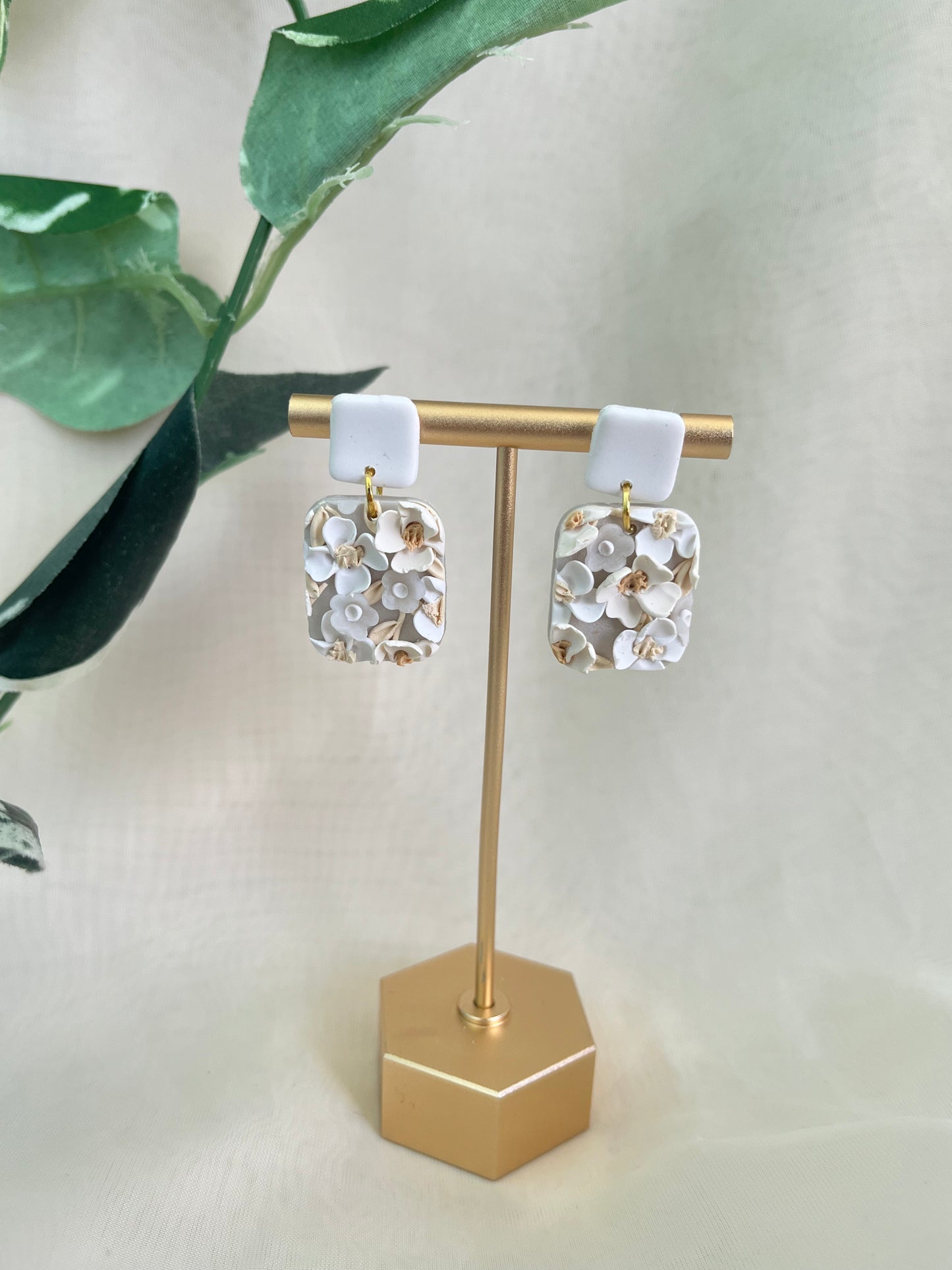 Floral pattern earrings