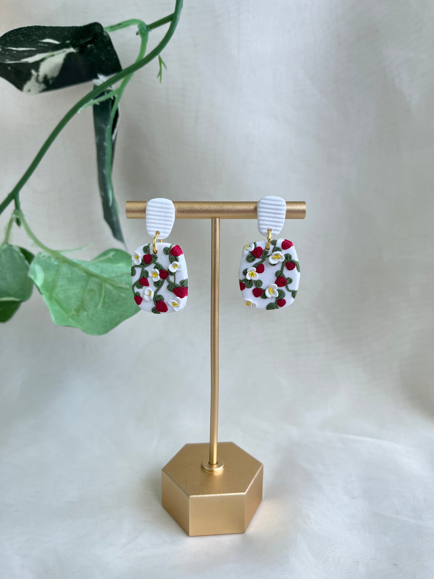 Strawberry pattern earrings