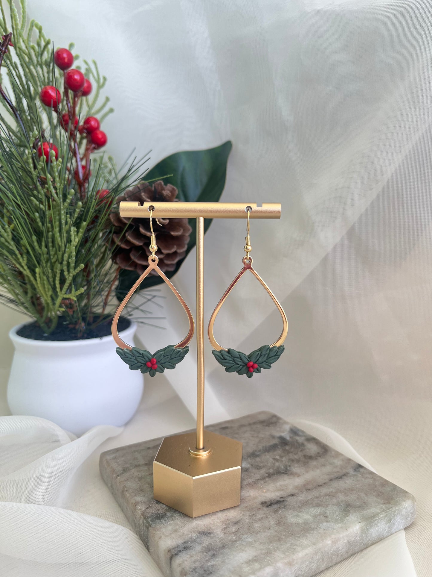 wreath dangle earrings