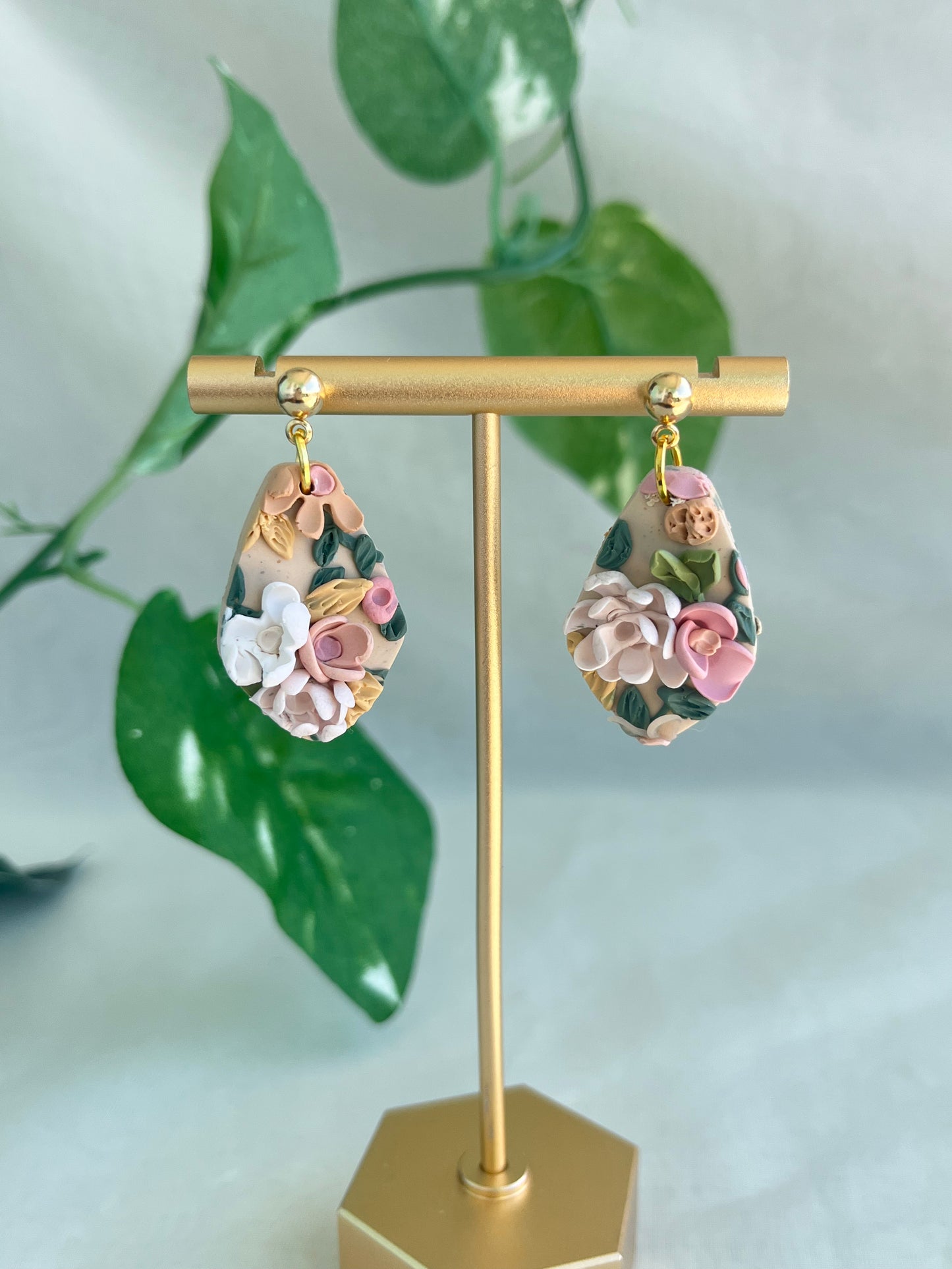 flower pattern clay earrings