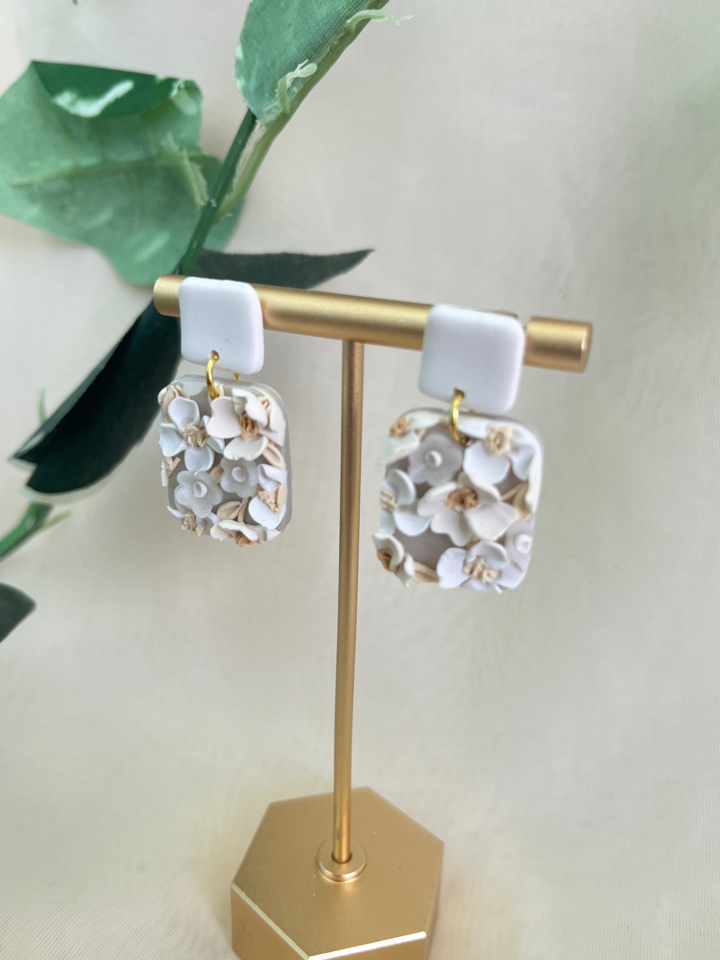 Floral pattern earrings